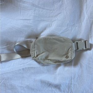 lulu lemon off white belt bag